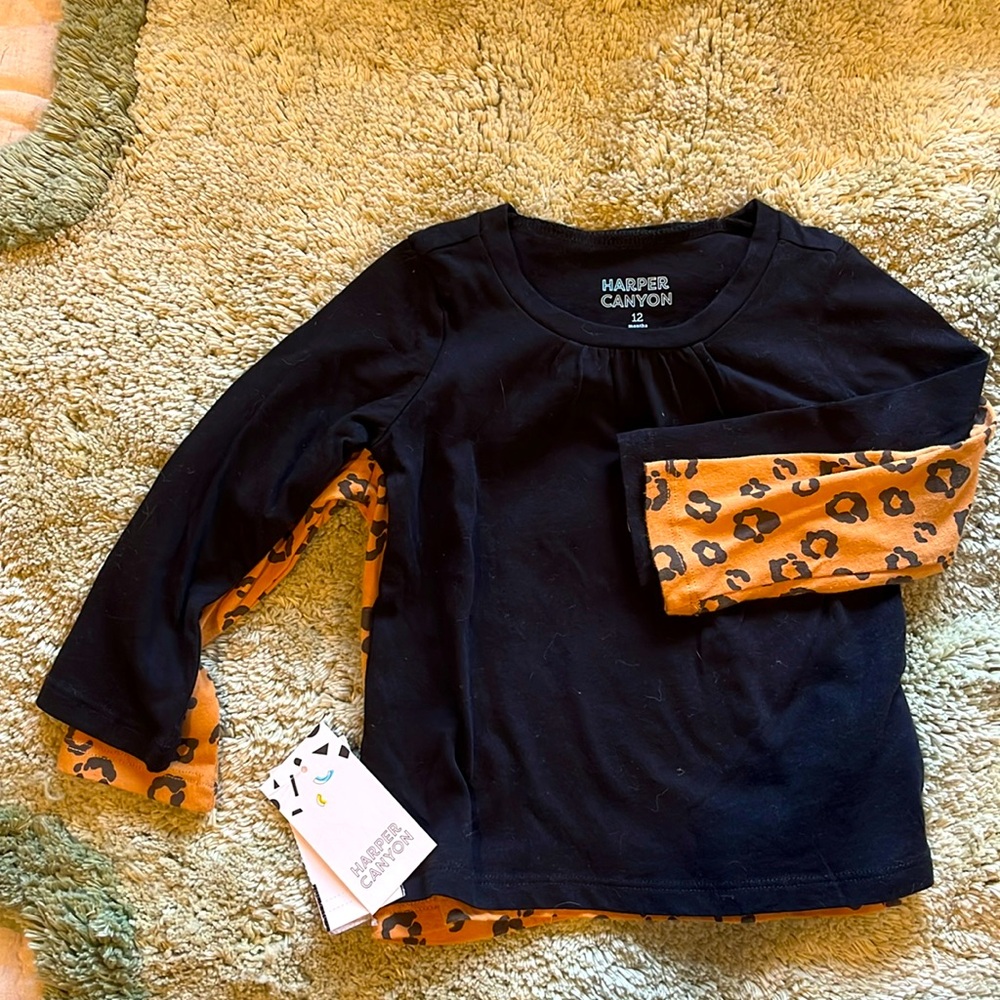 🐆🖤NWT - 2 long sleeve shirts - Size 12 months.